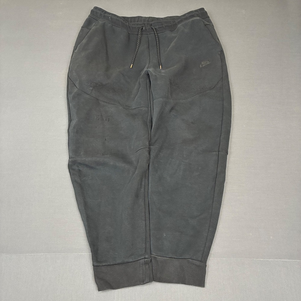Nike Tech Fleece Black Sweatpants Men's Size Medium Short 32x26 Cuffed Tapered